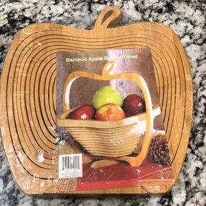 Bamboo apple shaped basket trivet